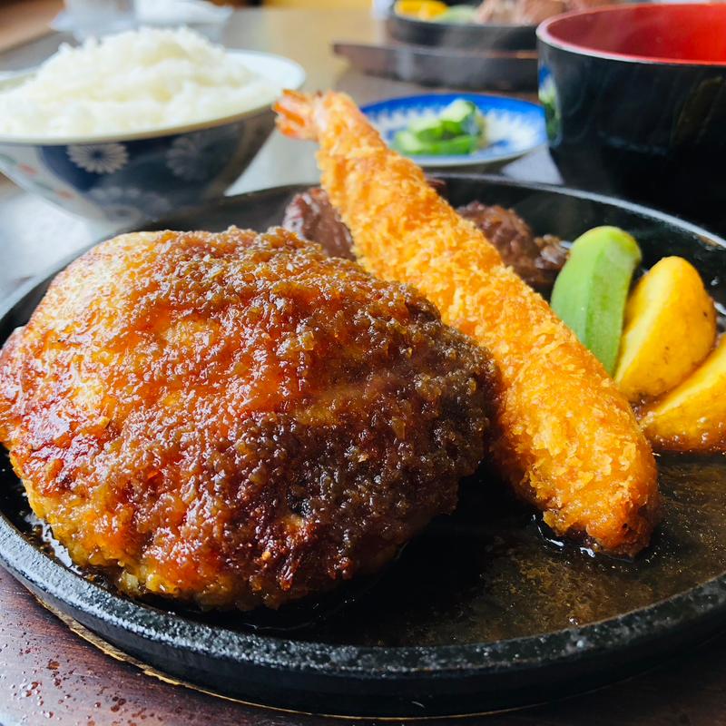 ハンバーグ+牛さがりサイコロステーキ+海老フライ定食(ゴンザ （GONZA）)