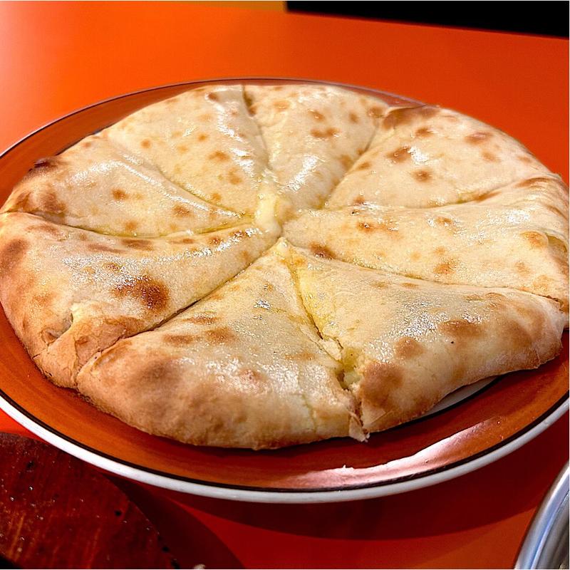 チーズナン(インド・ネパール料理 Chulo -チュロ-)