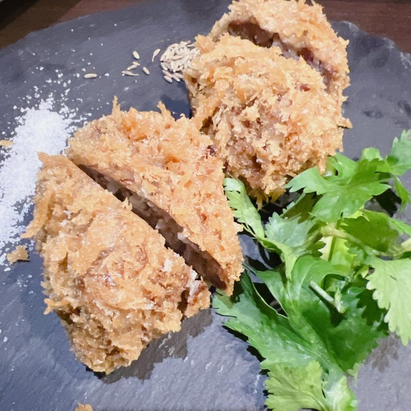 鹿肉のメンチカツ(巌廻)