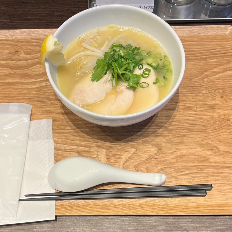 特製鶏白湯フォー(ベトナミーズトーキョー東京大手町本店)