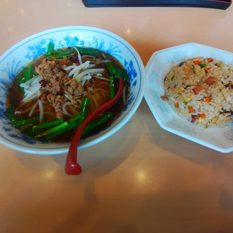 ラーメンセット(中華料理 都府 那珂川店)