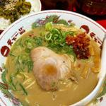 こってりラーメンと高菜ご飯のセット