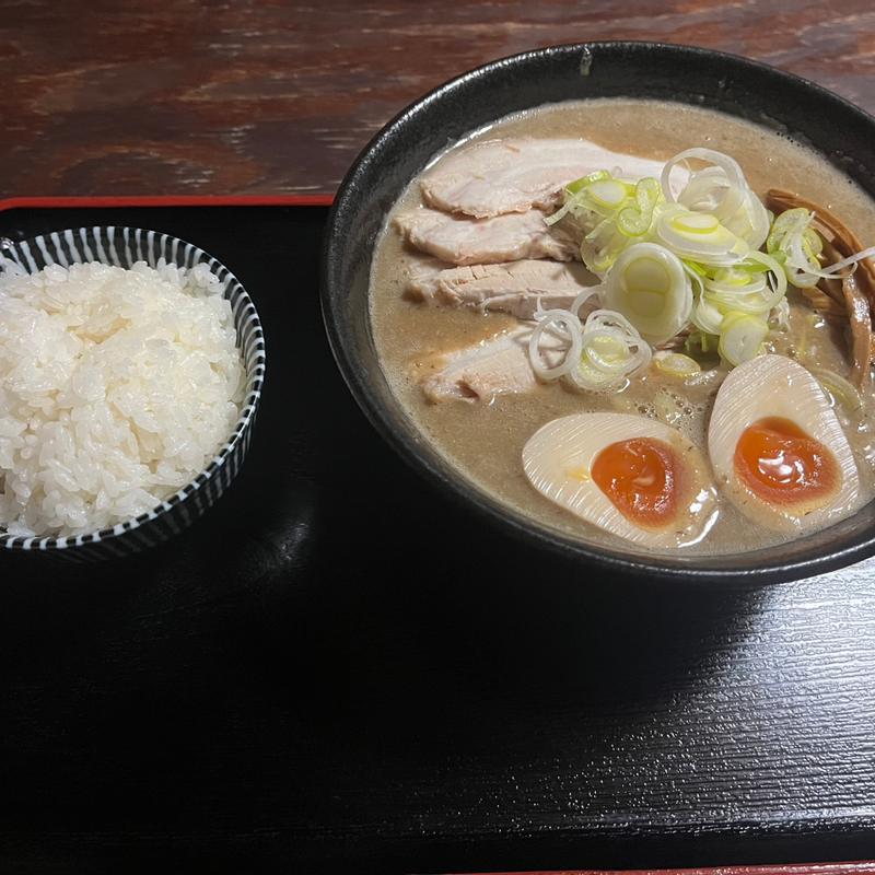 ナショナルニボグラフィック(暗黒中華そば 雷電)