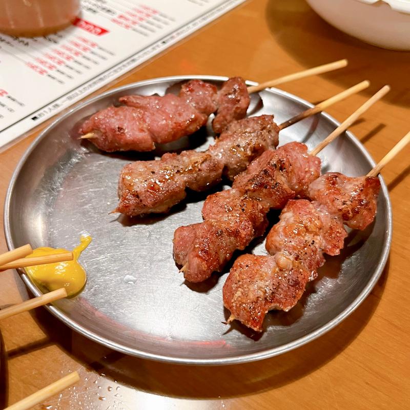 焼トンカシラ(1本)(大衆酒場 トラノコ)