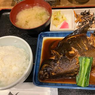 煮魚定食(魚屋食堂 魚吉三平)