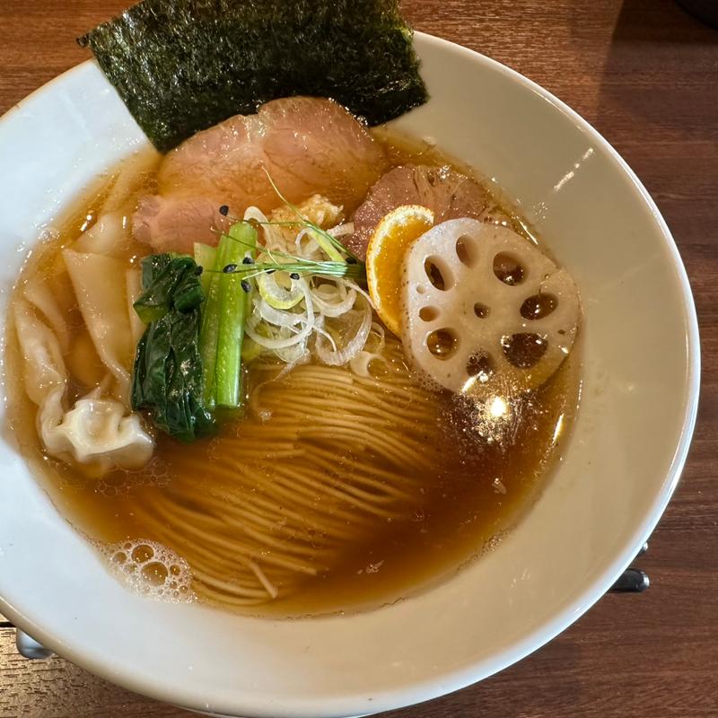 特製醤油ラーメン(らあめん あじるく)
