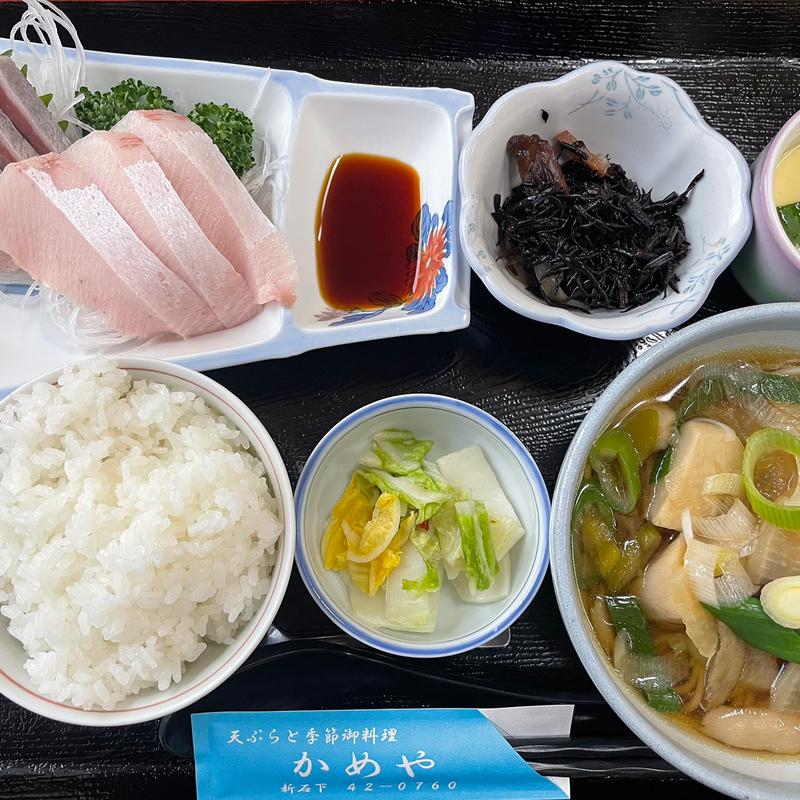 ブリ刺し定食(かめや御食事処 )