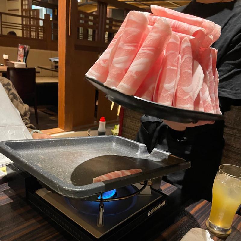 (とん豚テジ 新宿店)