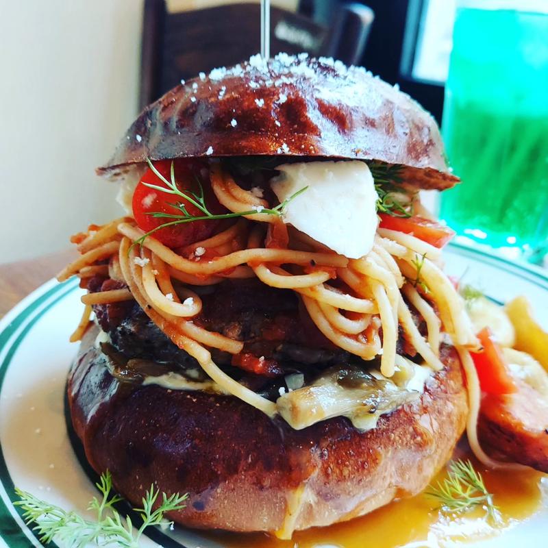 ホリデーディライトバーガーパスタトッピング(ザ マンチーズ バーガーワークス （THE MUNCHIES BURGER WORKS）)
