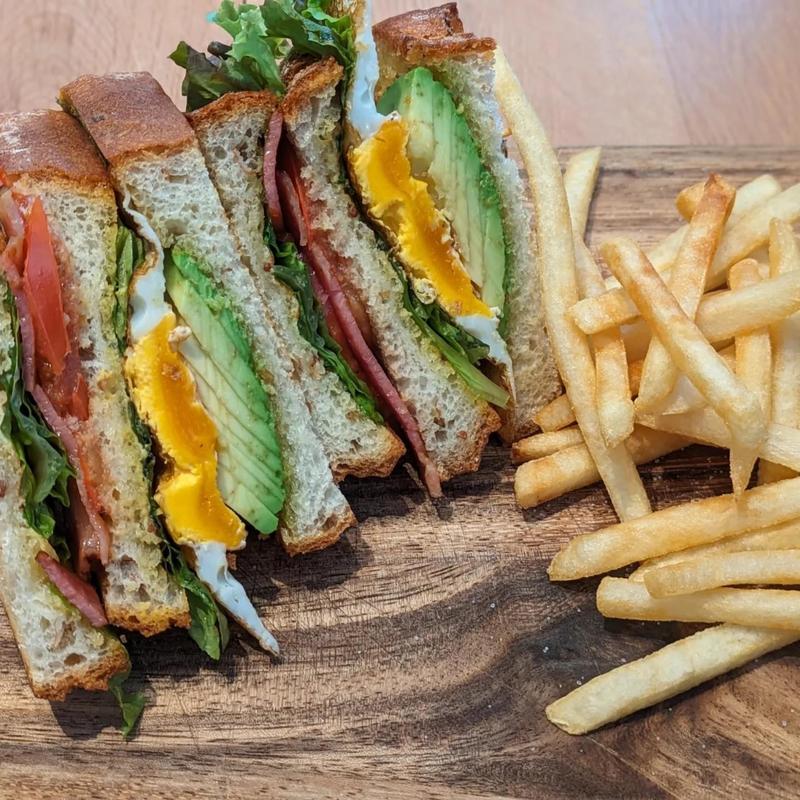 BLT&EAサンドイッチ(ロンハーマン カフェ辻堂店)