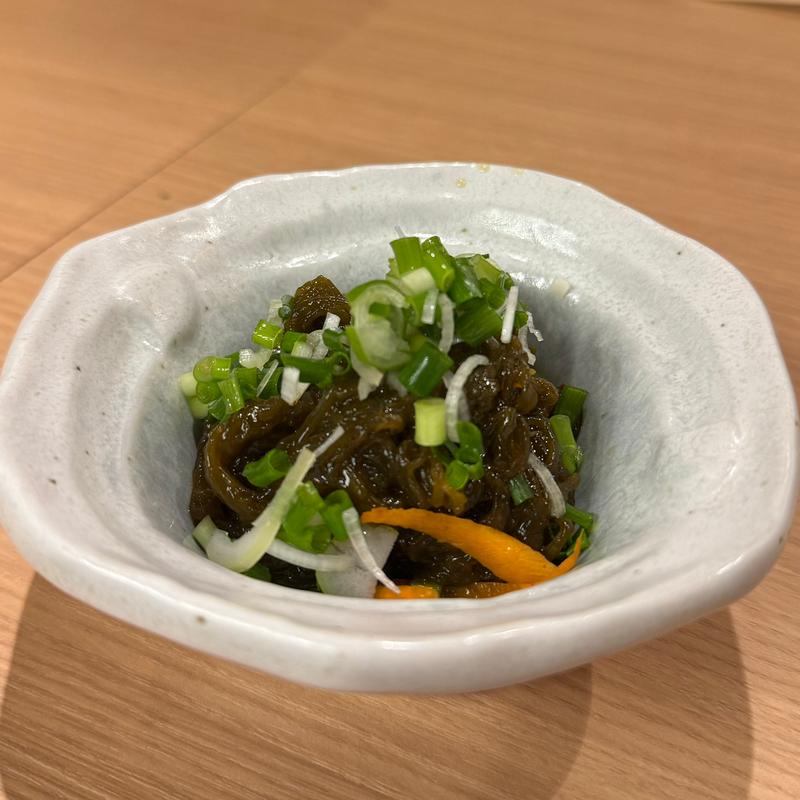 石垣島産 もずくのキムチ漬け(島ぎょうざ心心マルエイガレリア店)