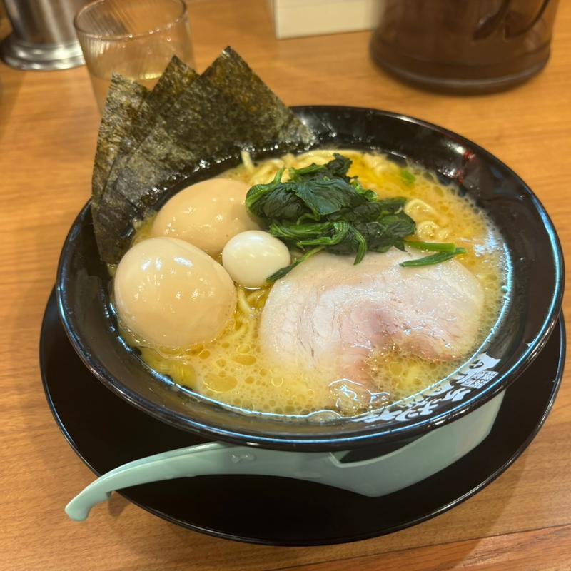 味玉ラーメン(町田商店 新百合ヶ丘店)