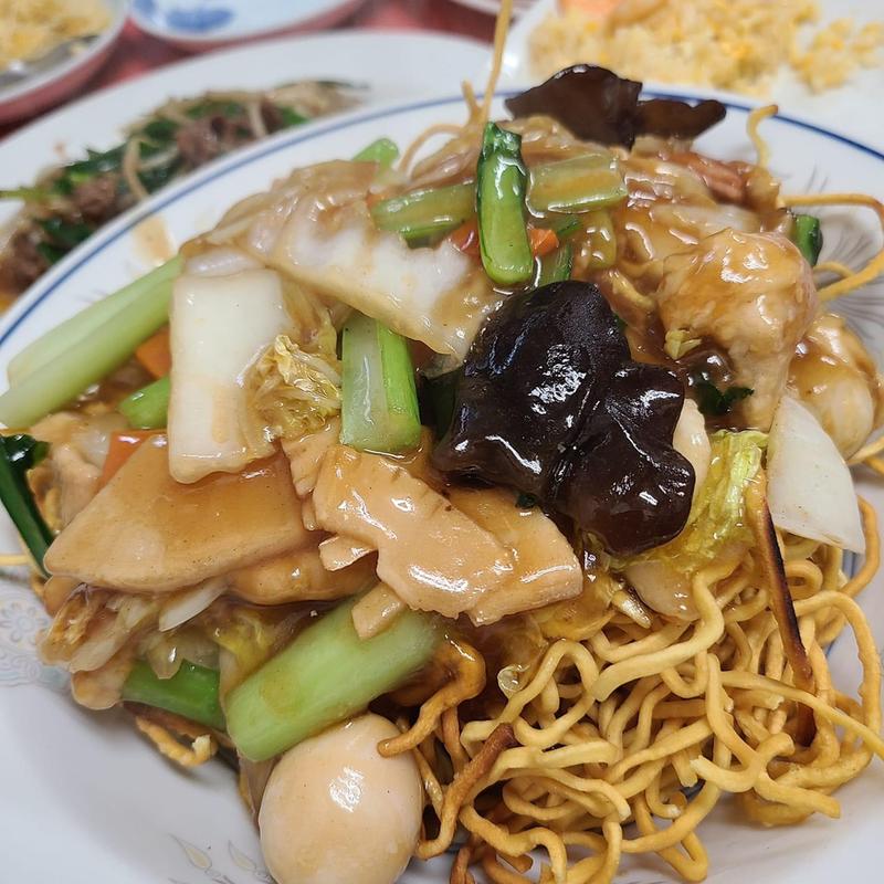 五目かた焼きそば(三久飯店)