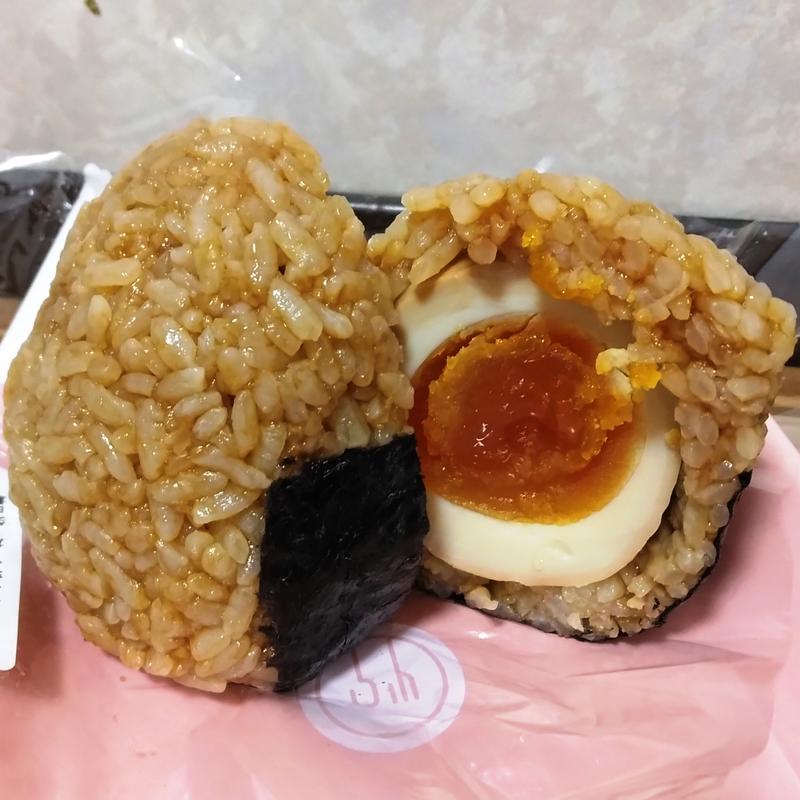 半熟煮玉子おむすび(おむすび専科 エスパル仙台店)