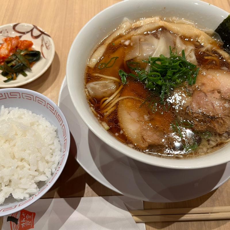 ワンタンそば(カドヤ食堂 西梅田店)