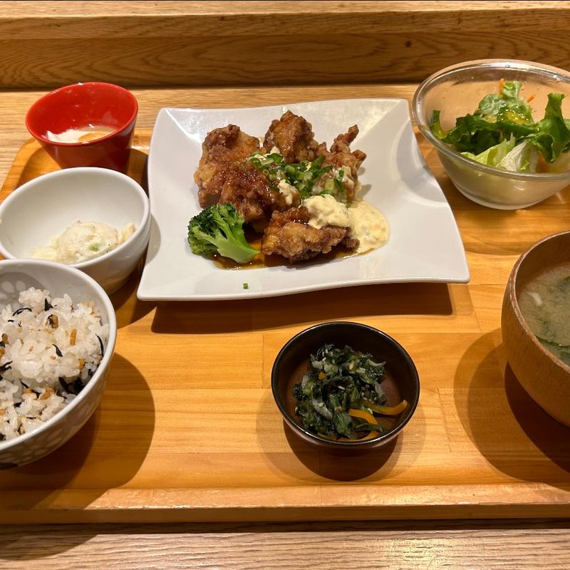 鶏の南蛮揚げ味噌タルタル定食(おぼんdeごはん　ルミネ町田)