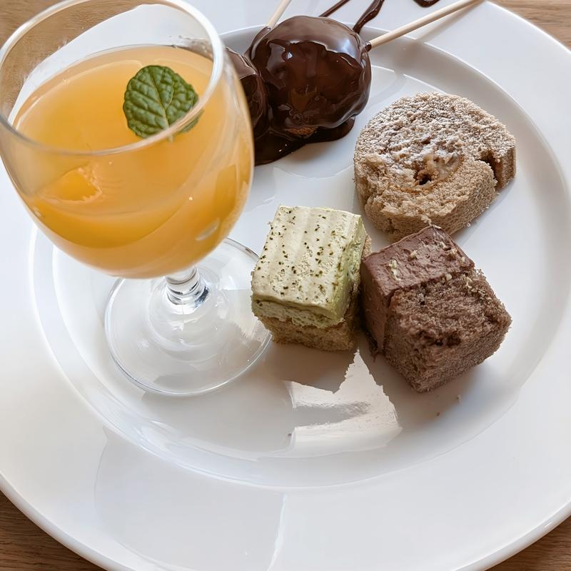 (リトルグリーンカフェ)