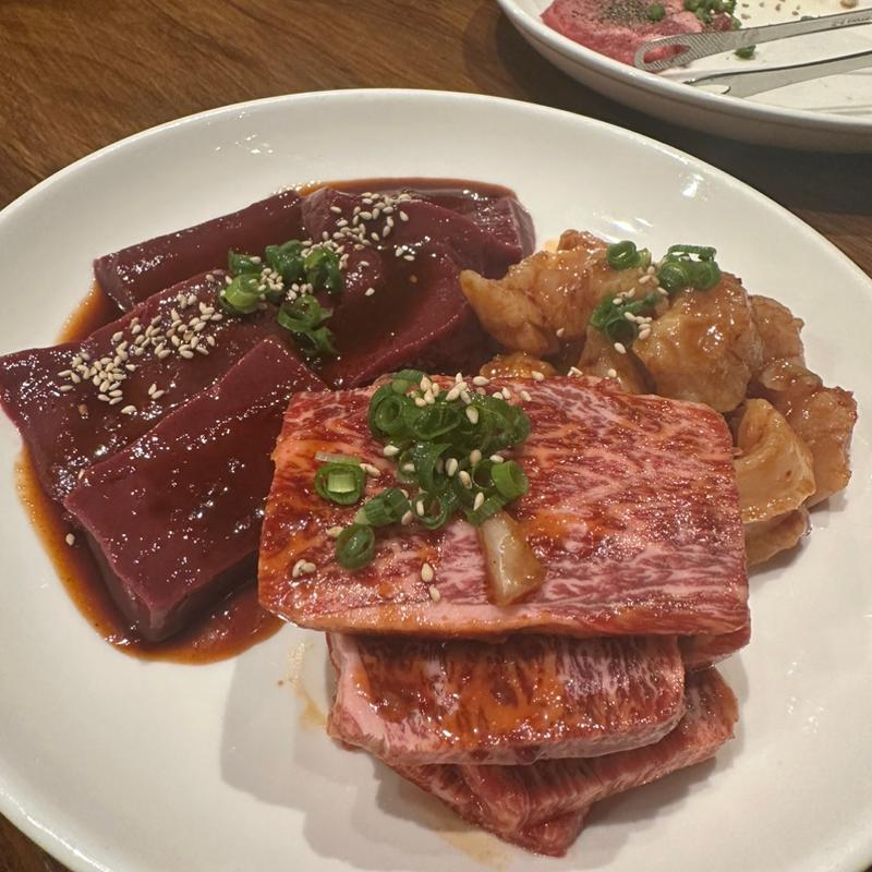 レバー、上ミノ、特選イチボ(七輪亭 )