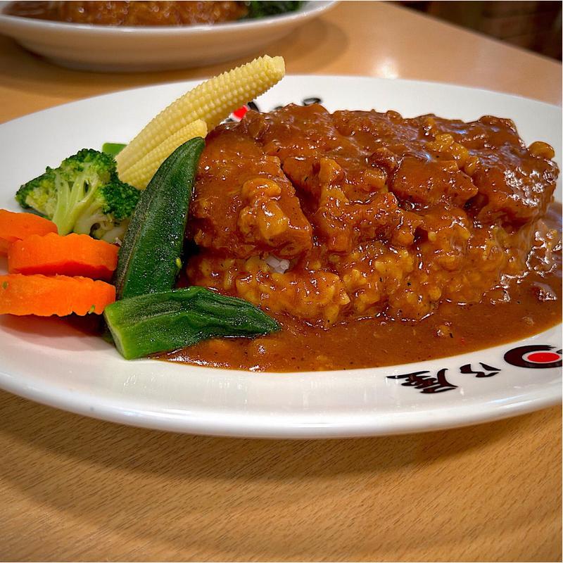 名物カツカレー＋温野菜(日乃屋カレー 仙台定禅寺通店)