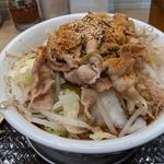 豚肉ヤサイ蕎麦(なぜ蕎麦にラー油を入れるのか。大塚店)