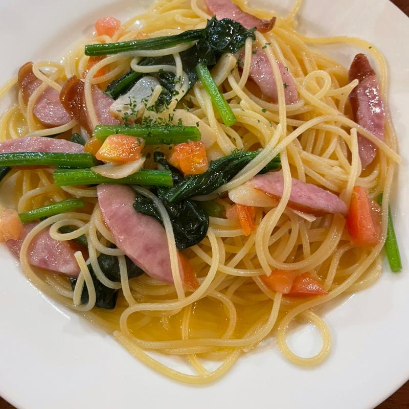 ソーセージとほうれん草のロッソ(オーレオーレ （Ole Ole）)