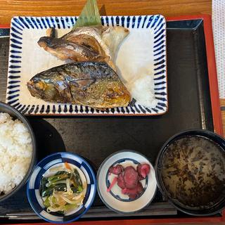 焼き魚定食(四十八漁場 九段下)