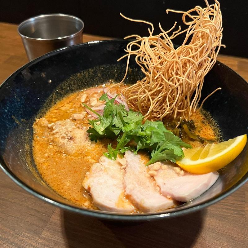 カオソーイ(Bastet Na-Na （バステトナーナ）)