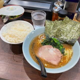 らーめん(横浜家系 侍 渋谷店)