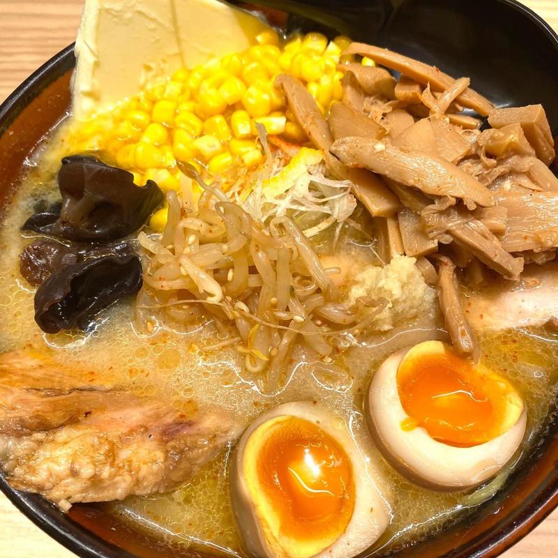 トロ旨チャーシュー味噌ラーメン味玉入り(札幌みその シャポー船橋店)