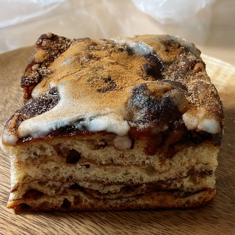 シナモンフォカッチャ(UTSUBO BAKERY PANENA)