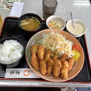 カキフライ定食(串かつ まる)