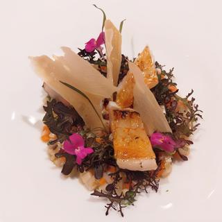 キンキのフルールドセル胡椒マリネ  軽い炭火焼  野菜のグレック  柚子(フランス料理 ラ・ベ La Baie)