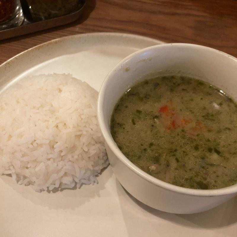 鶏肉のグリーンカレー　ジャスミンライスと共に(グリーンカレー食堂 Green)