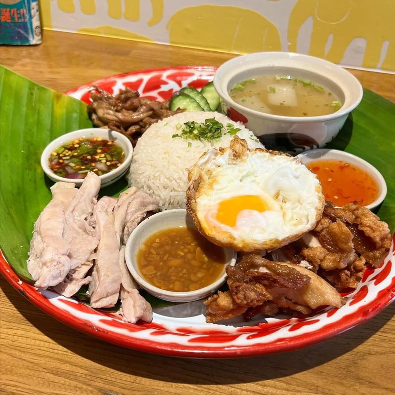 カオマンガイ3種盛(Asian kitchen cafe 百福)