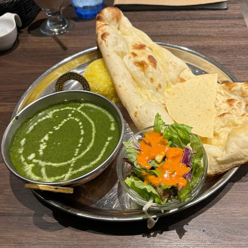 シングルカレーセット（ほうれん草パニール）(インド料理ムンバイダイニングアトレ恵比寿店＋The India Tea House)