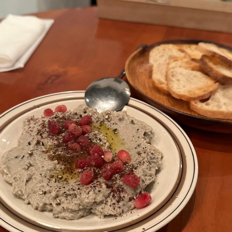 ババガーヌーシュ(Mon an)