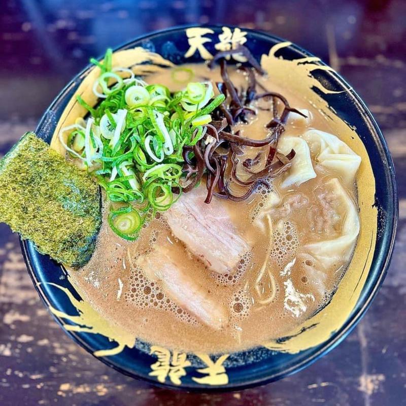 ワンタンメン(天龍ラーメン)