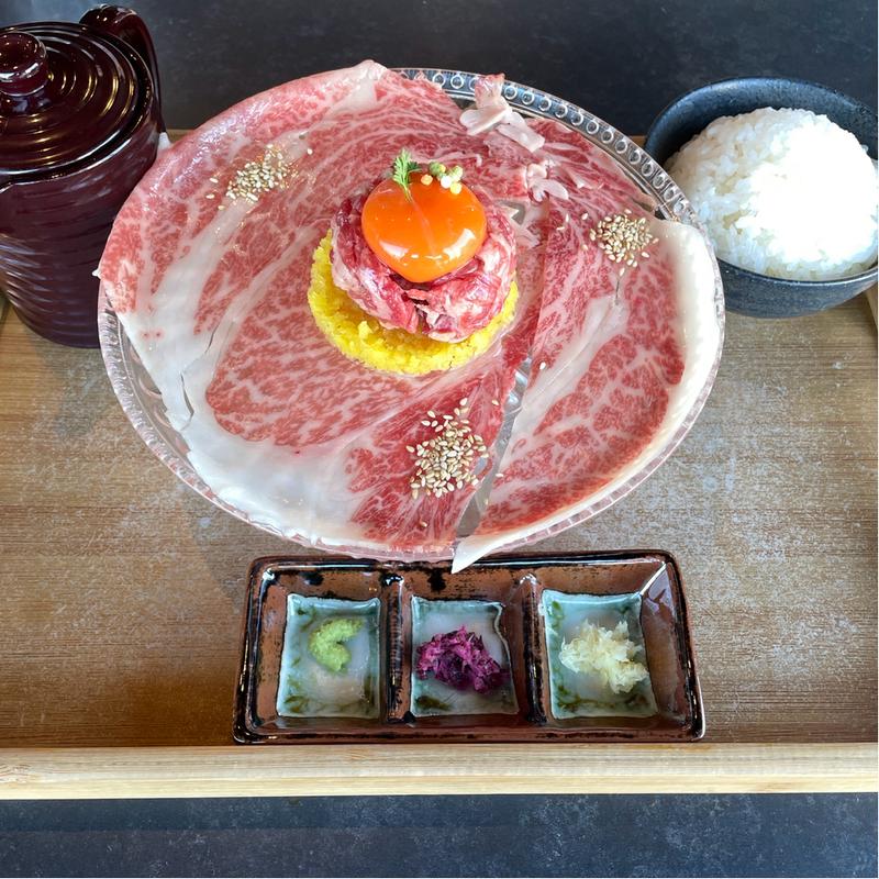 絹とろ手毬ユッケ御膳(合法ユッケ かたまり。)