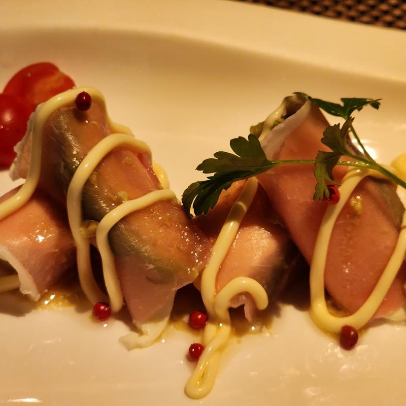 フレッシュモツレラアボカド生ハムロール(アムール )