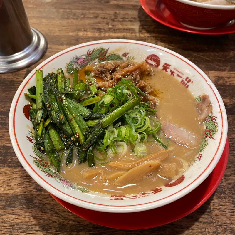牛すじラーメンこってりニラにんにく乗せ(天下一品 総本店)