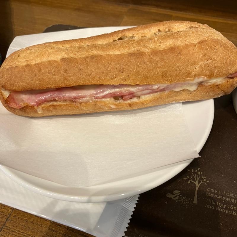 ハム＆マリボーチーズ 石窯フィローネ(スターバックスコーヒー 札幌パルコ店)
