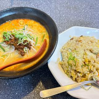 担々麺と炒飯セット(中華居酒屋 満福)