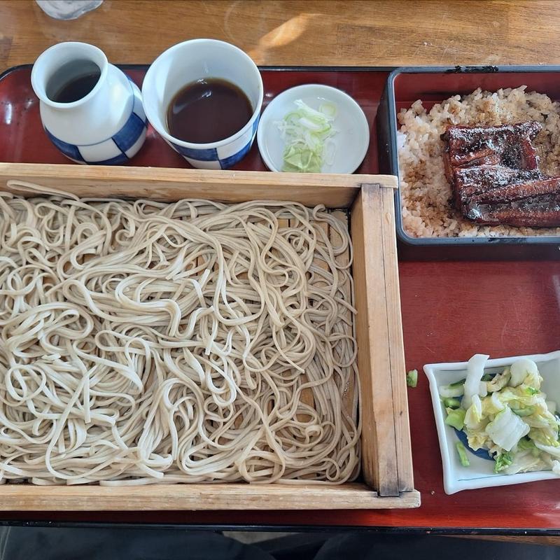 半うな丼ざるそば(やまいち )