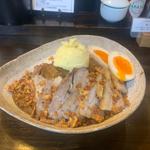 自家薫製豚と煮卵のカレー(燻製カレー池田本店)