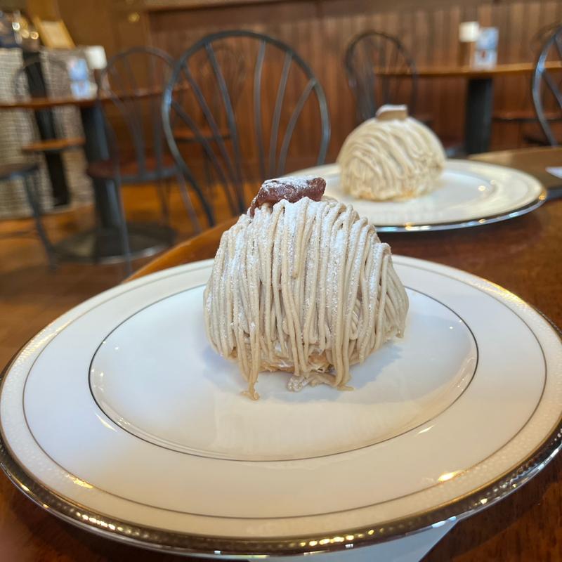 笠間地栗のモンブラン(グリュイエール （GRUYERES）)