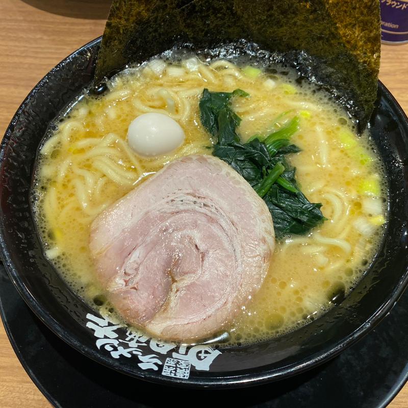 ラーメン(横浜家系ラーメン　町田商店　武蔵小杉店)