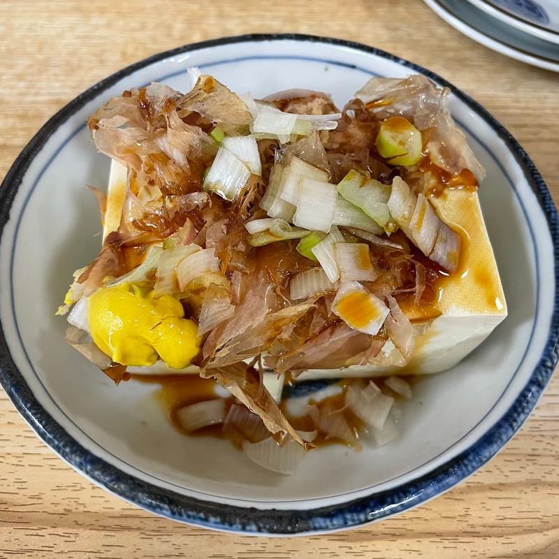 冷奴（からし）(大衆酒場 酒呑んで飯食って蛙之介 溝の口店)