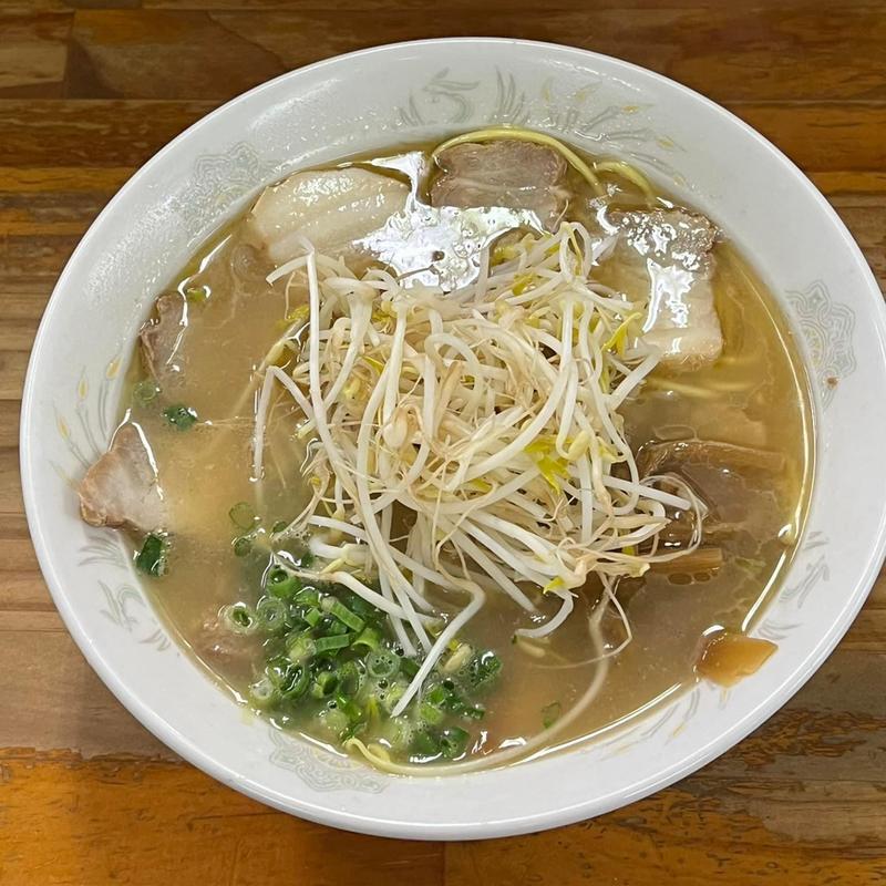 肉デラ(栄養軒 （えいようけん）)