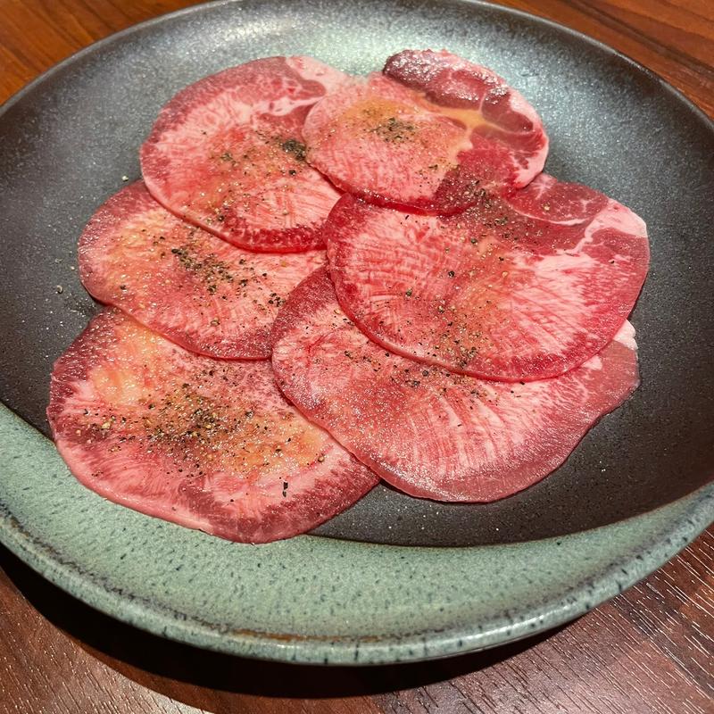 塩タン(焼肉 龍華園)