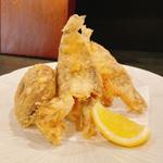 メヒカリときのこの天ぷら盛り合わせ(くずし割烹 しま正)